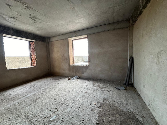 Продам трехкомнатную (3-комн.) квартиру, Амет-хана Султана пр-кт, 37ка, Махачкала г