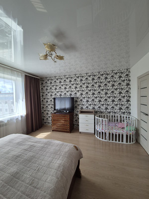 Продам трехкомнатную (3-комн.) квартиру, Комсомольская ул, 310, Южно-Сахалинск г