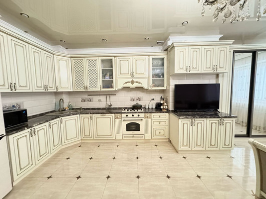 Продам трехкомнатную (3-комн.) квартиру, ОДС ул, 7к2, Нальчик г