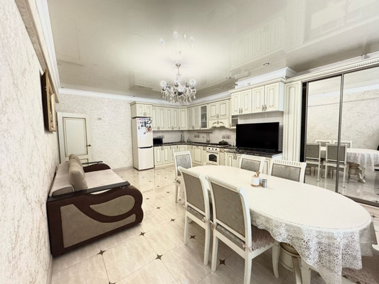 Продам трехкомнатную (3-комн.) квартиру, ОДС ул, 7к2, Нальчик г