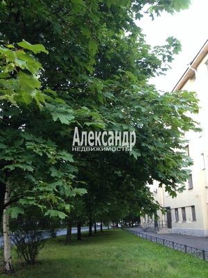 Продам комнату в 36-комн. квартире, Решетникова ул, 17к2, Санкт-Петербург г