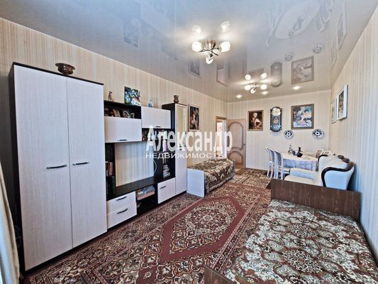 Продам двухкомнатную (2-комн.) квартиру, Пушкинская ул, 4, Окуловка г