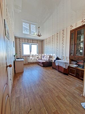 Продам двухкомнатную (2-комн.) квартиру, Пушкинская ул, 4, Окуловка г