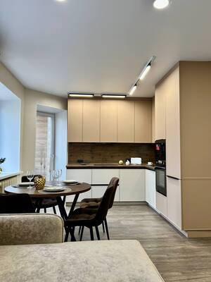Продам трехкомнатную (3-комн.) квартиру, Ленина ул, 89А, Киров г
