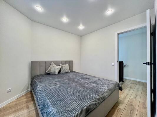 Продам трехкомнатную (3-комн.) квартиру, Ленина ул, 89А, Киров г