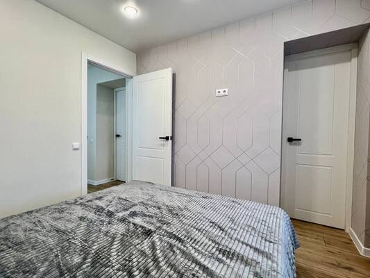 Продам трехкомнатную (3-комн.) квартиру, Ленина ул, 89А, Киров г