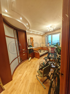 Продам трехкомнатную (3-комн.) квартиру, Варшавское ш, 106, Москва г