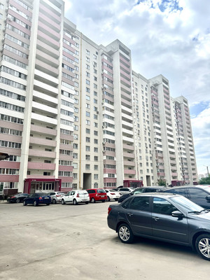 Продам однокомнатную (1-комн.) квартиру, Олимпийский б-р, 14, Воронеж г