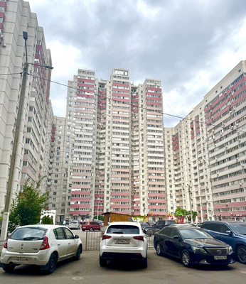 Продам однокомнатную (1-комн.) квартиру, Олимпийский б-р, 14, Воронеж г