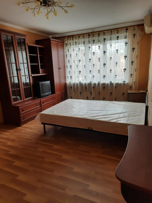 Продам двухкомнатную (2-комн.) квартиру, Южная ул, 25, Краснодар г