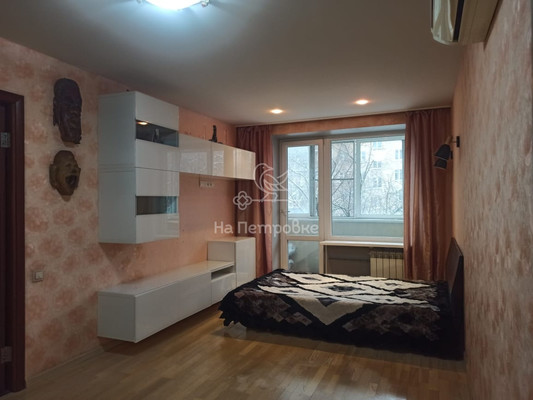 Продам двухкомнатную (2-комн.) квартиру, Халтуринская ул, 13, Москва г