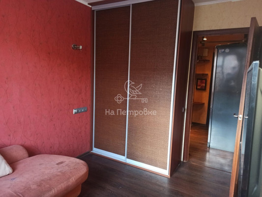 Продам двухкомнатную (2-комн.) квартиру, Халтуринская ул, 13, Москва г