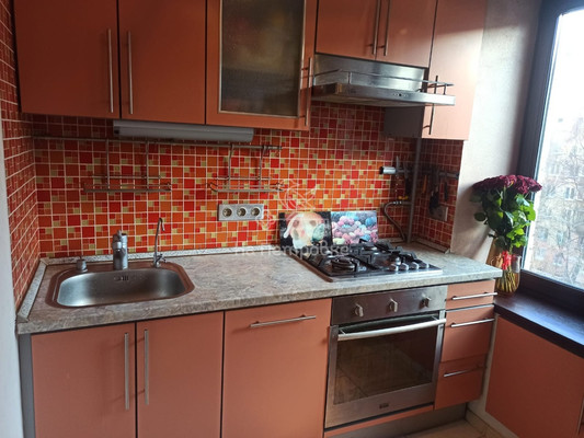 Продам двухкомнатную (2-комн.) квартиру, Халтуринская ул, 13, Москва г