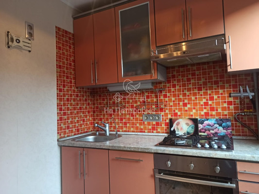Продам двухкомнатную (2-комн.) квартиру, Халтуринская ул, 13, Москва г