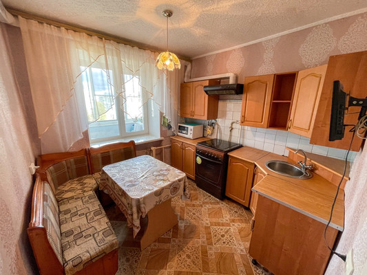Продам многокомнатную квартиру, 1-й Микрорайон ул, 2, Эльбан рп