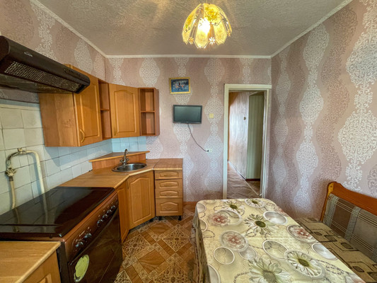 Продам многокомнатную квартиру, 1-й Микрорайон ул, 2, Эльбан рп