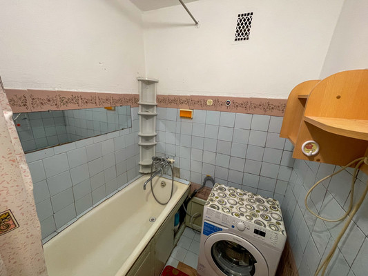 Продам многокомнатную квартиру, 1-й Микрорайон ул, 2, Эльбан рп
