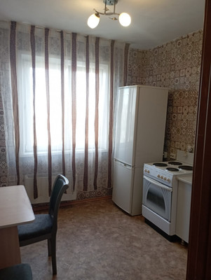 Продам двухкомнатную (2-комн.) квартиру, Абытаевская ул, 4а, Красноярск г