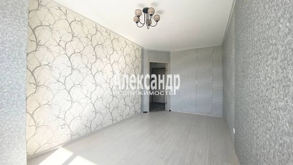Продам однокомнатную (1-комн.) квартиру, Тихая ул, 1, Бугры п