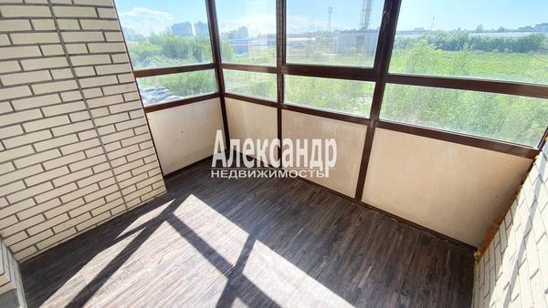 Продам однокомнатную (1-комн.) квартиру, Тихая ул, 1, Бугры п