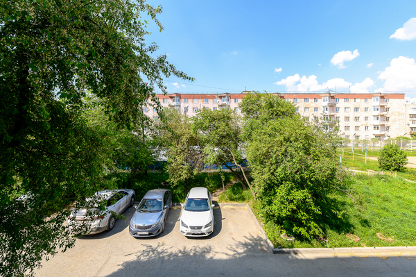 Продам двухкомнатную (2-комн.) квартиру, Прибалтийская ул, 35, Екатеринбург г