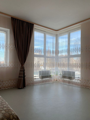 Продам трехкомнатную (3-комн.) квартиру, Мира ул, 61, Ханты-Мансийск г