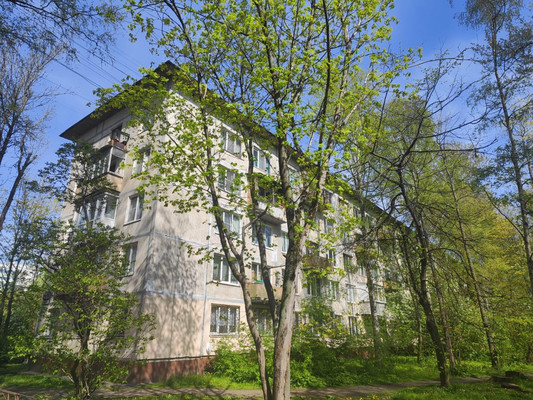 Продам трехкомнатную (3-комн.) квартиру, Верности ул, 44к3, Санкт-Петербург г