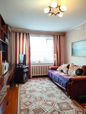 Продам двухкомнатную (2-комн.) квартиру, Спортивная ул, 1, Лахденпохья г