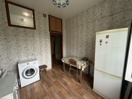 Продам двухкомнатную (2-комн.) квартиру, Петра Романова ул, 4к3, Москва г