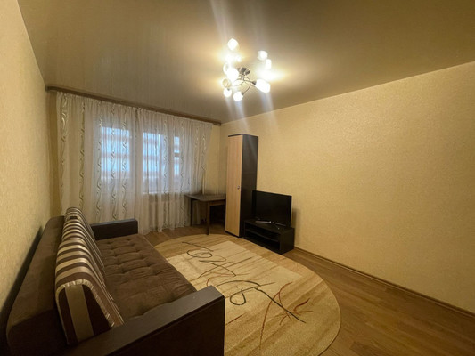 Продам однокомнатную (1-комн.) квартиру, Вишневая ул, 30, Рязань г