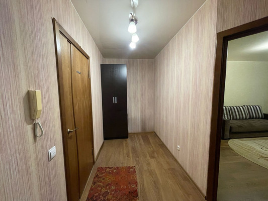 Продам однокомнатную (1-комн.) квартиру, Вишневая ул, 30, Рязань г