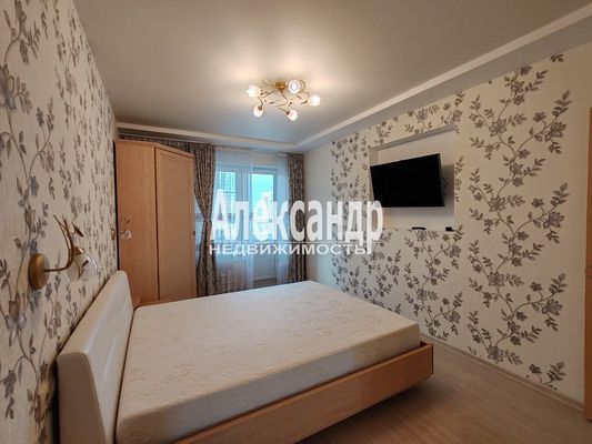 Сдам трехкомнатную (3-комн.) квартиру, Николая Рубцова ул, 9, Парголово п
