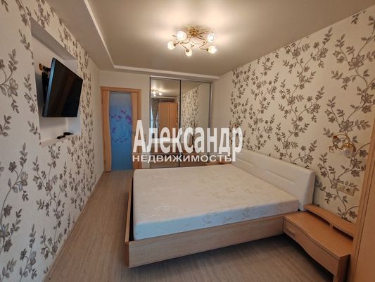 Сдам трехкомнатную (3-комн.) квартиру, Николая Рубцова ул, 9, Парголово п