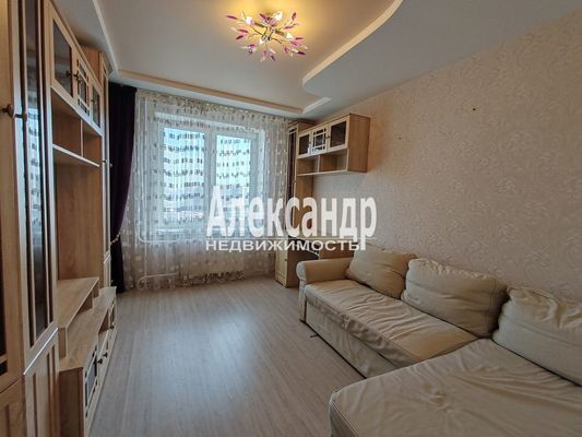 Сдам трехкомнатную (3-комн.) квартиру, Николая Рубцова ул, 9, Парголово п