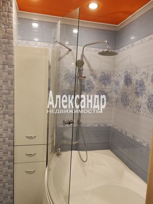 Сдам трехкомнатную (3-комн.) квартиру, Николая Рубцова ул, 9, Парголово п