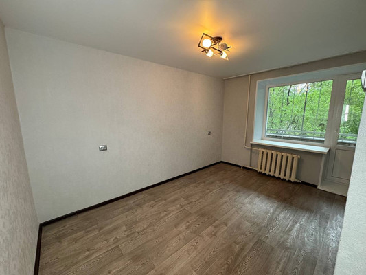 Продам однокомнатную (1-комн.) квартиру, Ленинградская ул, 70к3, Комсомольск-на-Амуре г