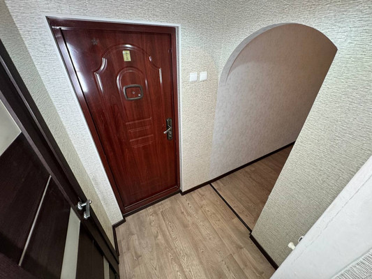 Продам однокомнатную (1-комн.) квартиру, Ленинградская ул, 70к3, Комсомольск-на-Амуре г