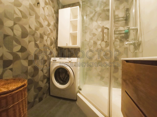 Продам трехкомнатную (3-комн.) квартиру, 9-я Северная линия, 17, Москва г