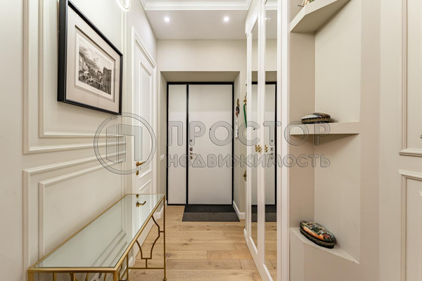 Продам трехкомнатную (3-комн.) квартиру, Брюсов пер, 7, Москва г