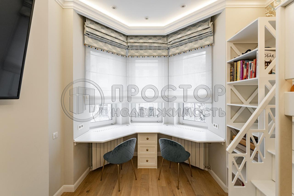 Продам трехкомнатную (3-комн.) квартиру, Брюсов пер, 7, Москва г