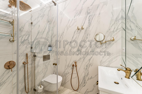 Продам трехкомнатную (3-комн.) квартиру, Брюсов пер, 7, Москва г