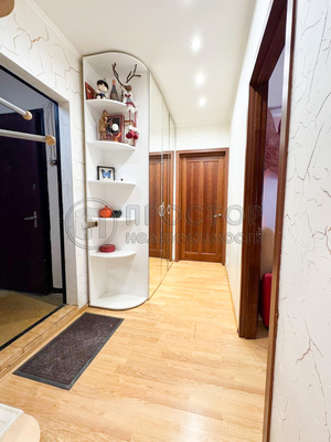 Продам двухкомнатную (2-комн.) квартиру, Никулинская ул, 23к2, Москва г