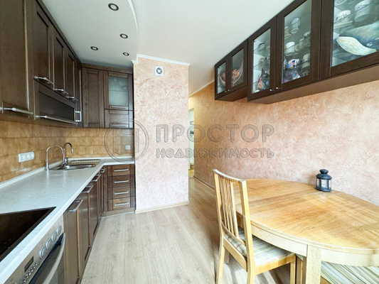 Продам двухкомнатную (2-комн.) квартиру, Никулинская ул, 23к2, Москва г