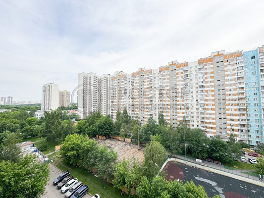 Продам двухкомнатную (2-комн.) квартиру, Никулинская ул, 23к2, Москва г