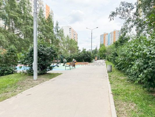 Продам двухкомнатную (2-комн.) квартиру, Никулинская ул, 23к2, Москва г