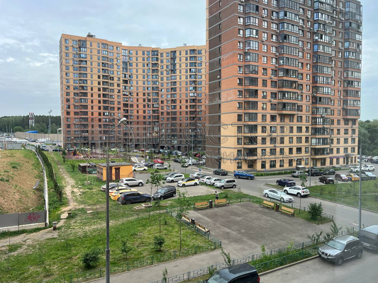 Продам однокомнатную (1-комн.) квартиру, Зеленые аллеи б-р, 10, Видное г