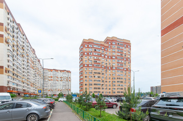 Продам двухкомнатную (2-комн.) квартиру, Зеленые аллеи б-р, 12, Видное г