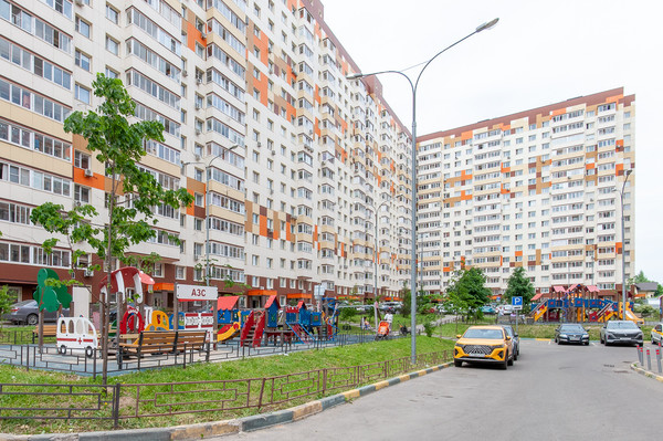 Продам двухкомнатную (2-комн.) квартиру, Зеленые аллеи б-р, 12, Видное г