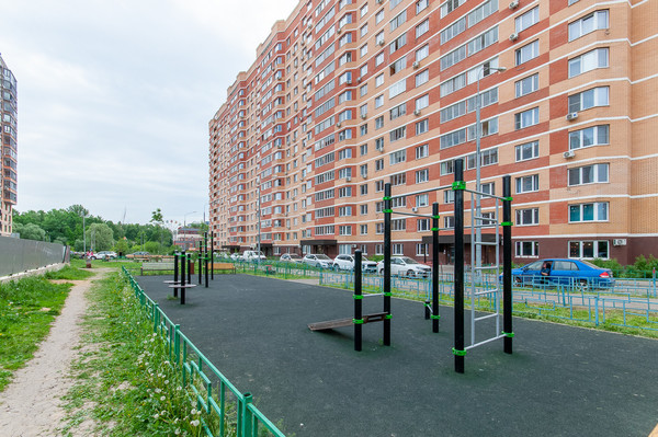 Продам двухкомнатную (2-комн.) квартиру, Зеленые аллеи б-р, 12, Видное г