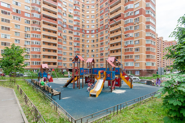 Продам двухкомнатную (2-комн.) квартиру, Зеленые аллеи б-р, 12, Видное г